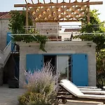 Stone House Kula Milica Mala Cista