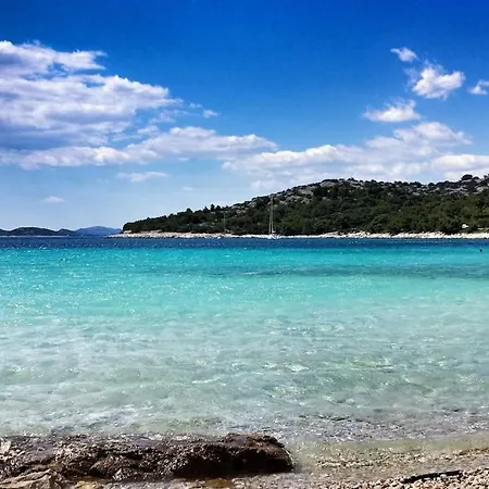 Stone House Kula Milica * Mala Cista