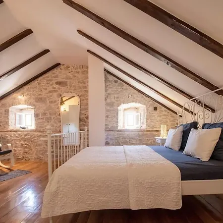 Stone House Kula Milica