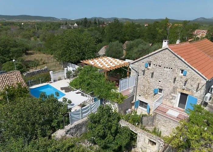Stone House Kula Milica Vakantiehuis Mala Cista