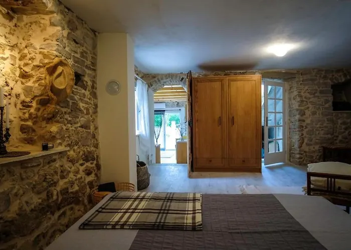 Stone House Kula Milica Vakantiehuis *