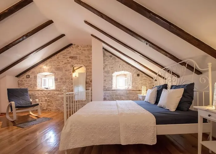 Stone House Kula Milica